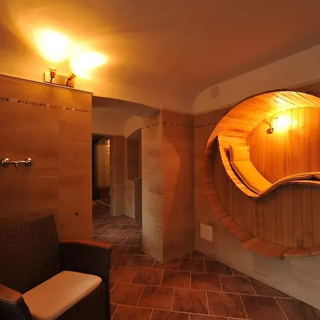 Hotel Gutshaus Kubbelkow 4*