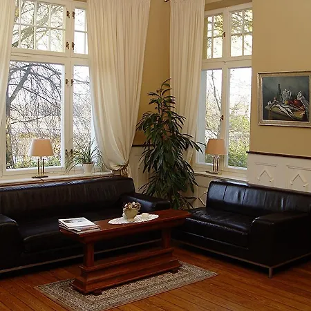 Hotel Gutshaus Kubbelkow Bergen Auf Rugen