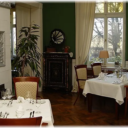 호텔 Gutshaus Kubbelkow 4*